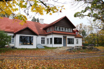 Pivarootsi mõis